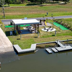 Redds Cove Amenities 09-25 MLS-5