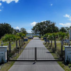 Redds Cove Entry Gate