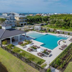 amenities-aerials-pool-05