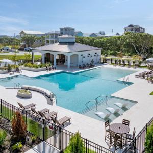 amenities-aerials-pool-04