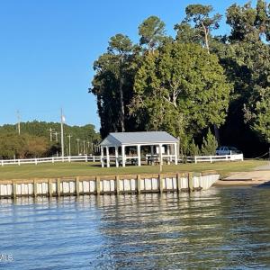 community picnic area and ramp