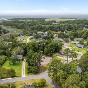 201 & 203 Sherwood Blvd