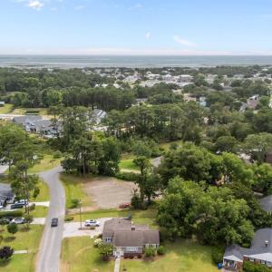 201 & 203 Sherwood Blvd