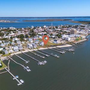 Vacant waterfront lot