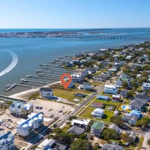 Vacant waterfront lot