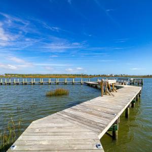 Mariners Pointe dock