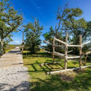 Mariners Pointe dock