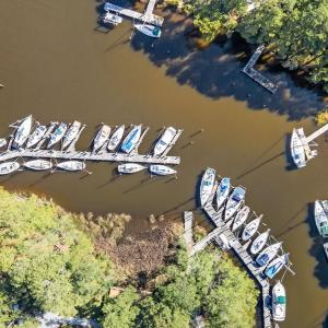 Dock B