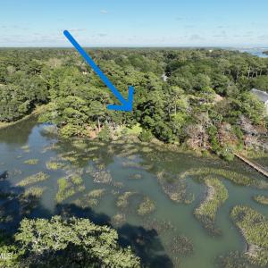 Approx. 200' of Marshfront...