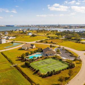 20-web-or-mls-Mariners Pointe Amenities
