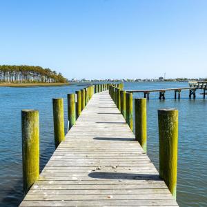 34-web-or-mls-Mariners Pointe Stock8