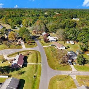 18-Country Squire Rd-18