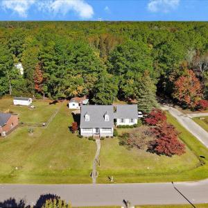 16-Country Squire Rd-16