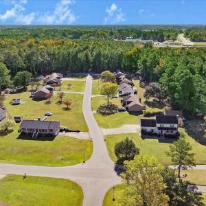 19-Country Squire Rd-19