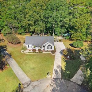 27-Country Squire Rd-27