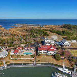 Grace Harbor Club and Pool