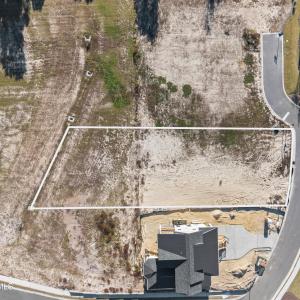 023_018_lot_93-08_585_703_931