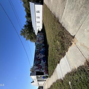 On corner of 3rd and Marstellar