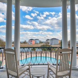 Balcony at Cannonsgate Clubhouse