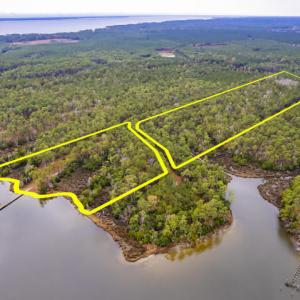 Less than 5 Miles from Downtown Oriental