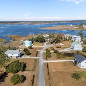 View to end of Jade St