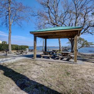 823 Chadwick Shores Dr Sneads-large-051-