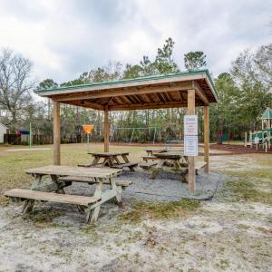 823 Chadwick Shores Dr Sneads-large-042-