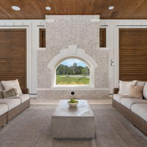 amenities-ground-pool-house-04