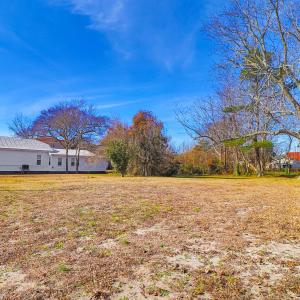 Spacious Beaufort Lot