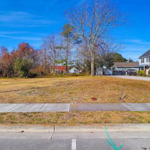 Spacious Beaufort Lot