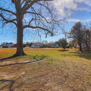 Spacious Beaufort Lot