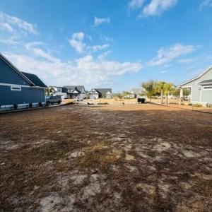 Lot 4