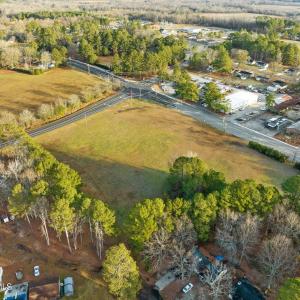 Facing Northern Blvd and Main
