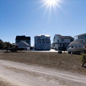 1930 Stone Ballast Way OIB