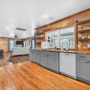 lots of counter space