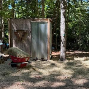 SHOWER HOUSE PHOTO