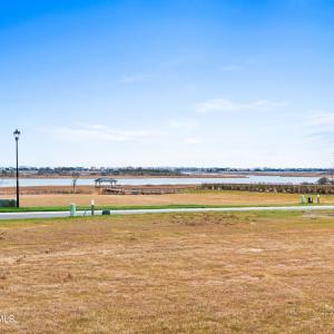 017_lot_100_north_glimmering_glass_lane_