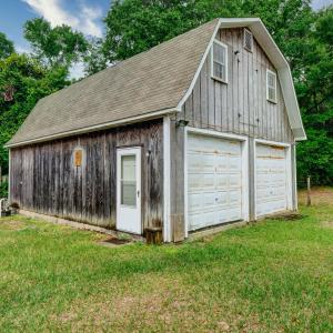 Detached Garage