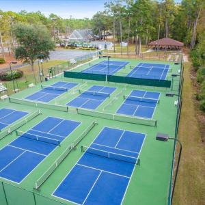 Tennis & Pickleball Courts