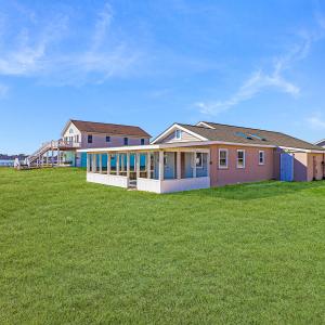 Waterfront Home in Newport