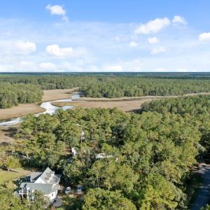 106 Neusiok Drive