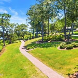 046_landfall_amenities_summer-10_876