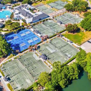 053_landfall_amenities_summer-17_32