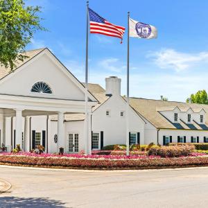 038_landfall_amenities_summer-2_858