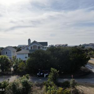 11 Horsemint View South towards River an