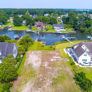 Lot Ready to Build on!