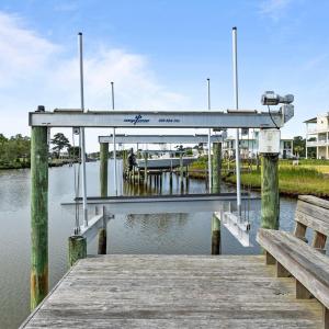 20,000 Boat Lift