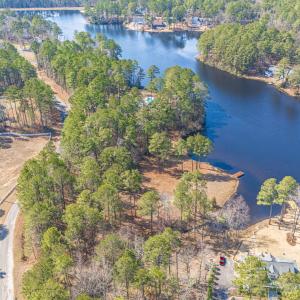 305 Lakewood Drive