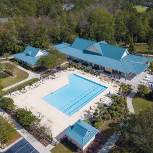 Clubhouse & Pool