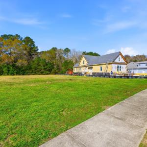 2_9342_old_salem_way_002